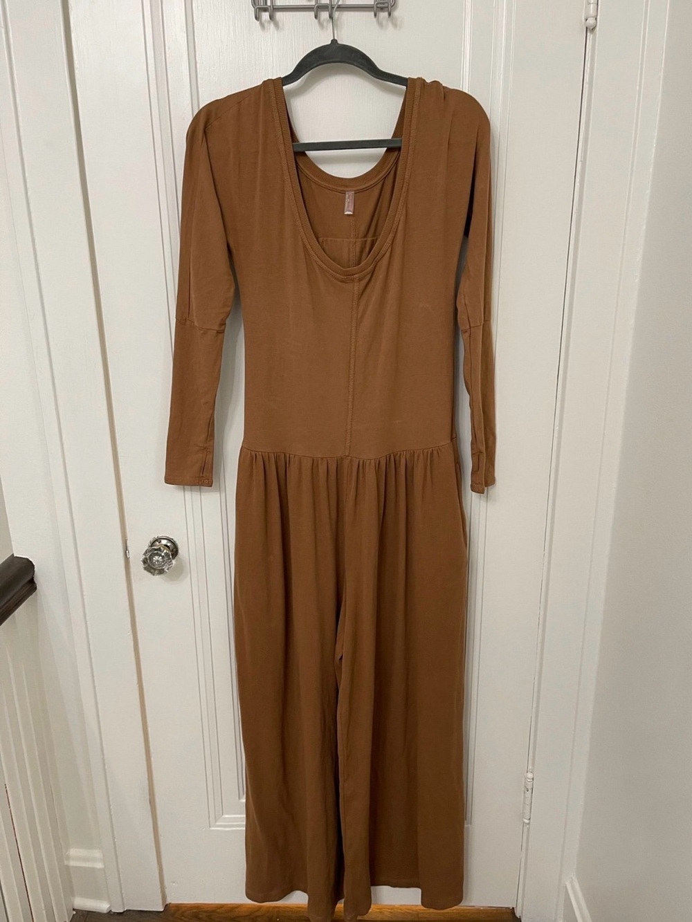 Free People Wide Leg Long Sleeve Hot Shot NWOT Medium - Picture 5 of 8